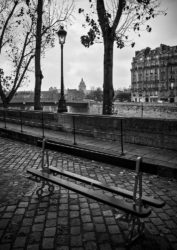 Photo Paris Ile Saint Louis et le Panthéon Banc Photo en Noir et Blanc