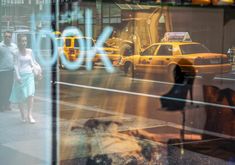 Tirage photo New-York Taxi Jaune Reflets