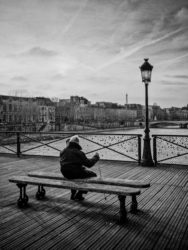 Photo Paris – Le Pont des Arts et la Tour Eiffel Noir et Blanc