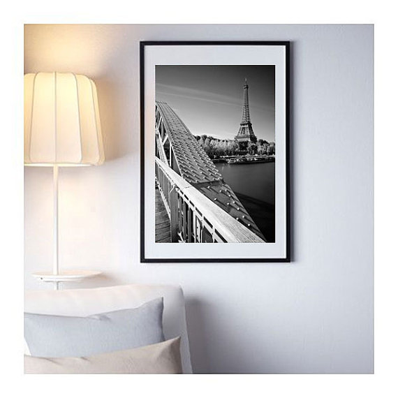 Photo Paris – La Tour Eiffel Passerelle Debilly en Noir et Blanc – Image 3
