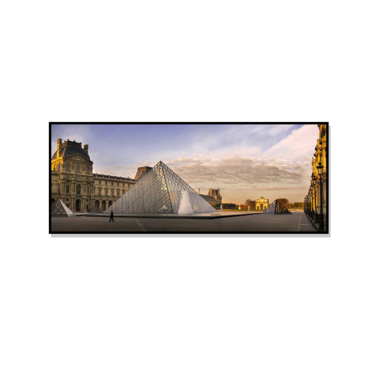 Photo Panoramique Paris  – La Pyramide du Louvre Image Couleur