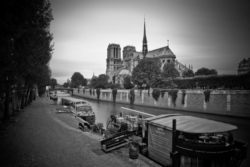 Photo Paris – Notre Dame de Paris en Noir et Blanc