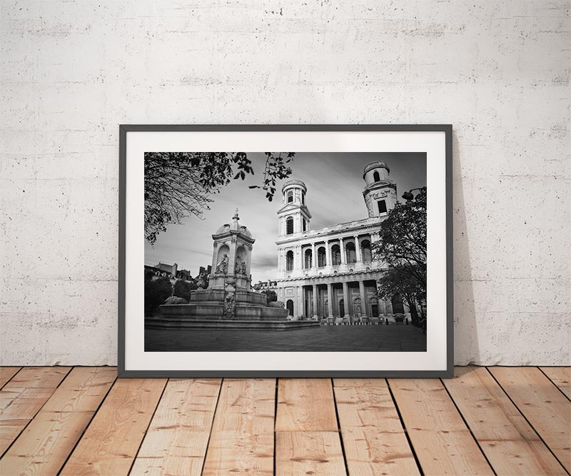 Place et Eglise Saint Sulpice Image en Noir et Blanc