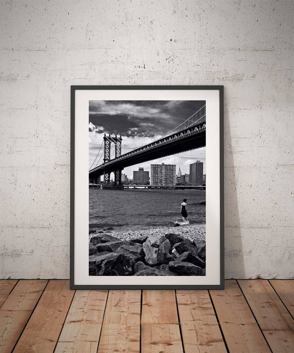 Photo New-York – Manhattan Bridge Noir et Blanc Brooklyn Bridge Hudson Empire State Image Scène de Rue affiche Poster Affiche – Image 2