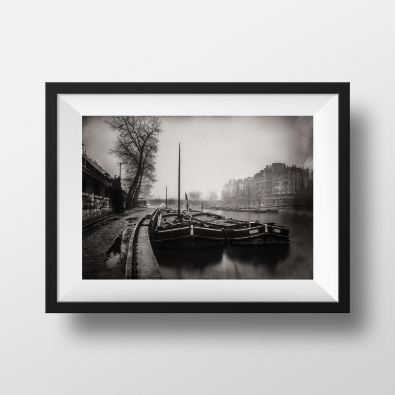 Photo Ancienne de Paris – Eugène Atget La Seine et les Quais du Pont Neuf en 1923 Image Restaurée Noir et Blanc Affiche Poster Décoration