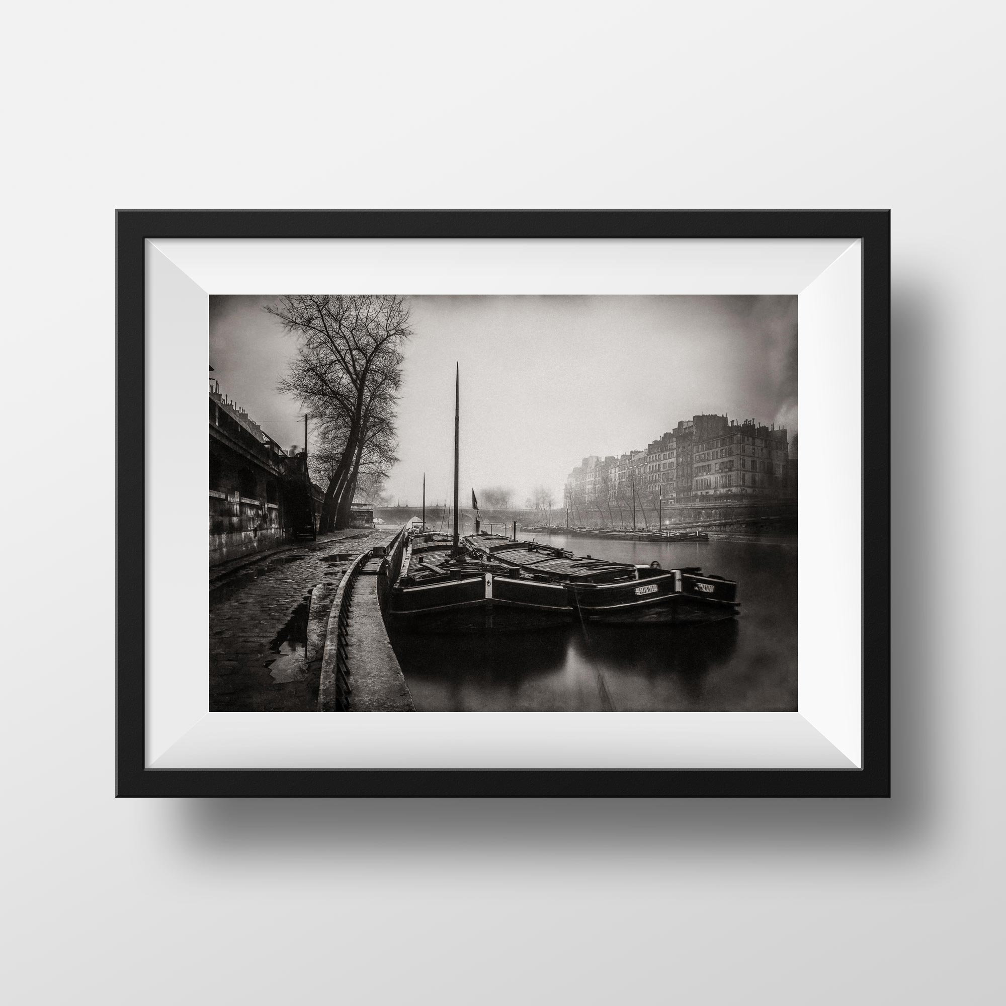 Photo Ancienne de Paris – Eugène Atget La Seine et les Quais du Pont Neuf en 1923 Image Restaurée Noir et Blanc Affiche Poster Décoration