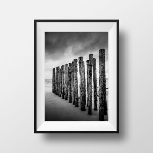 Bretagne Plage Digue Bois Photo Noir et Blanc