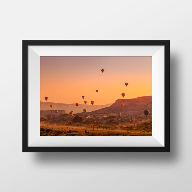 Tirage Photo Couleur – Montgolfière Göreme Cappadoce en Couleur - Turquie Lever de soleil Ballons Couleur Décoration Murale Poster Affiche Paysage graphie