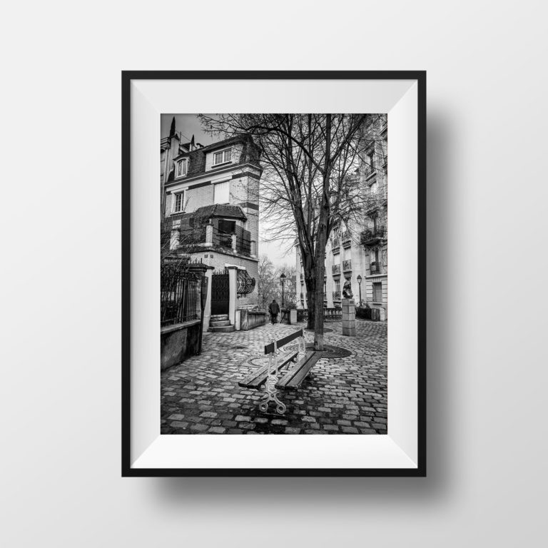 Tirage Photo de Paris Montmartre – Place Dalida Vieux Paris Image en Noir et Blanc Affiche Poster Décoration
