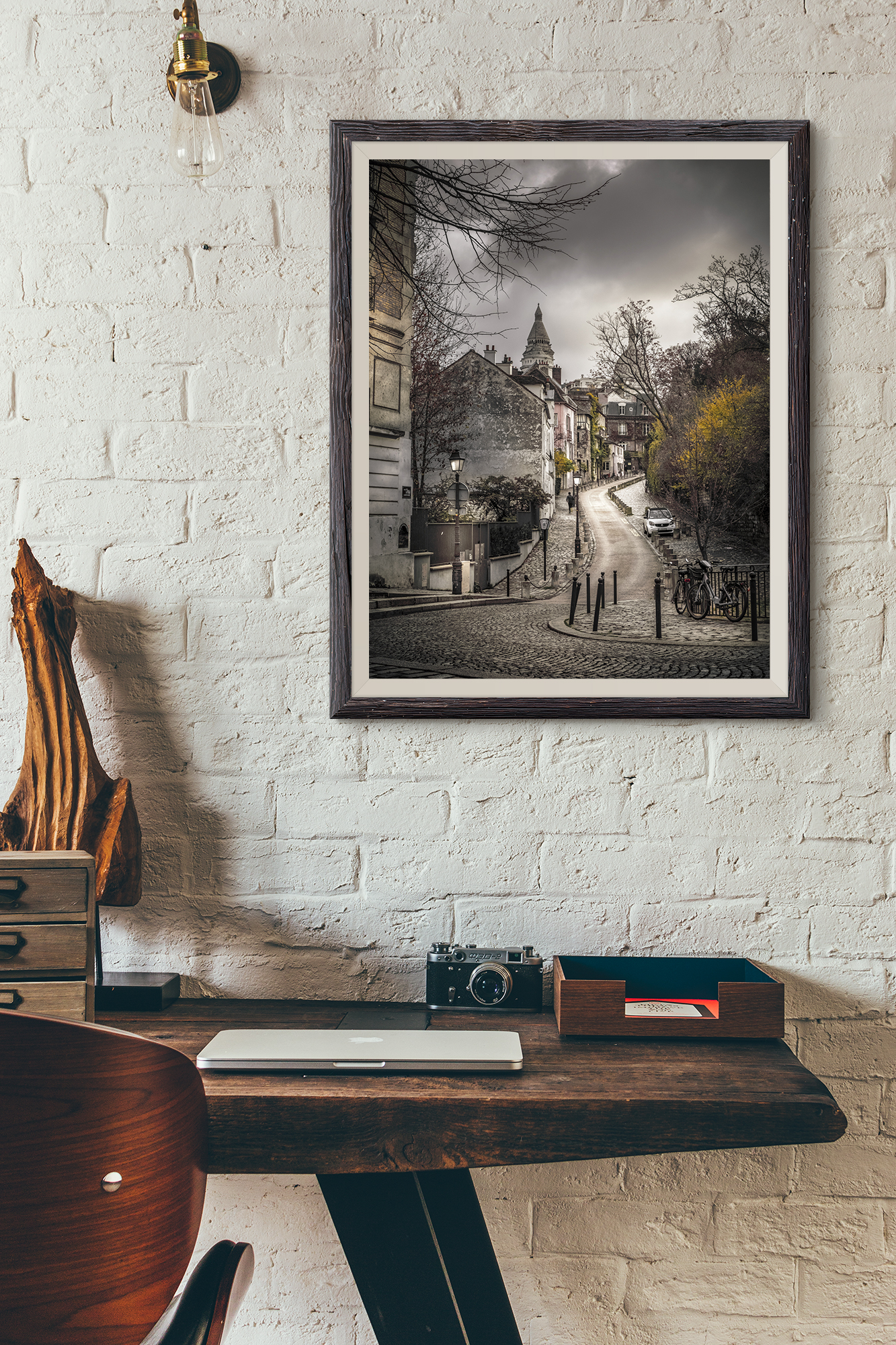 Photo de Paris Montmartre Rue de l'abreuvoir Sacré Coeur en Couleur