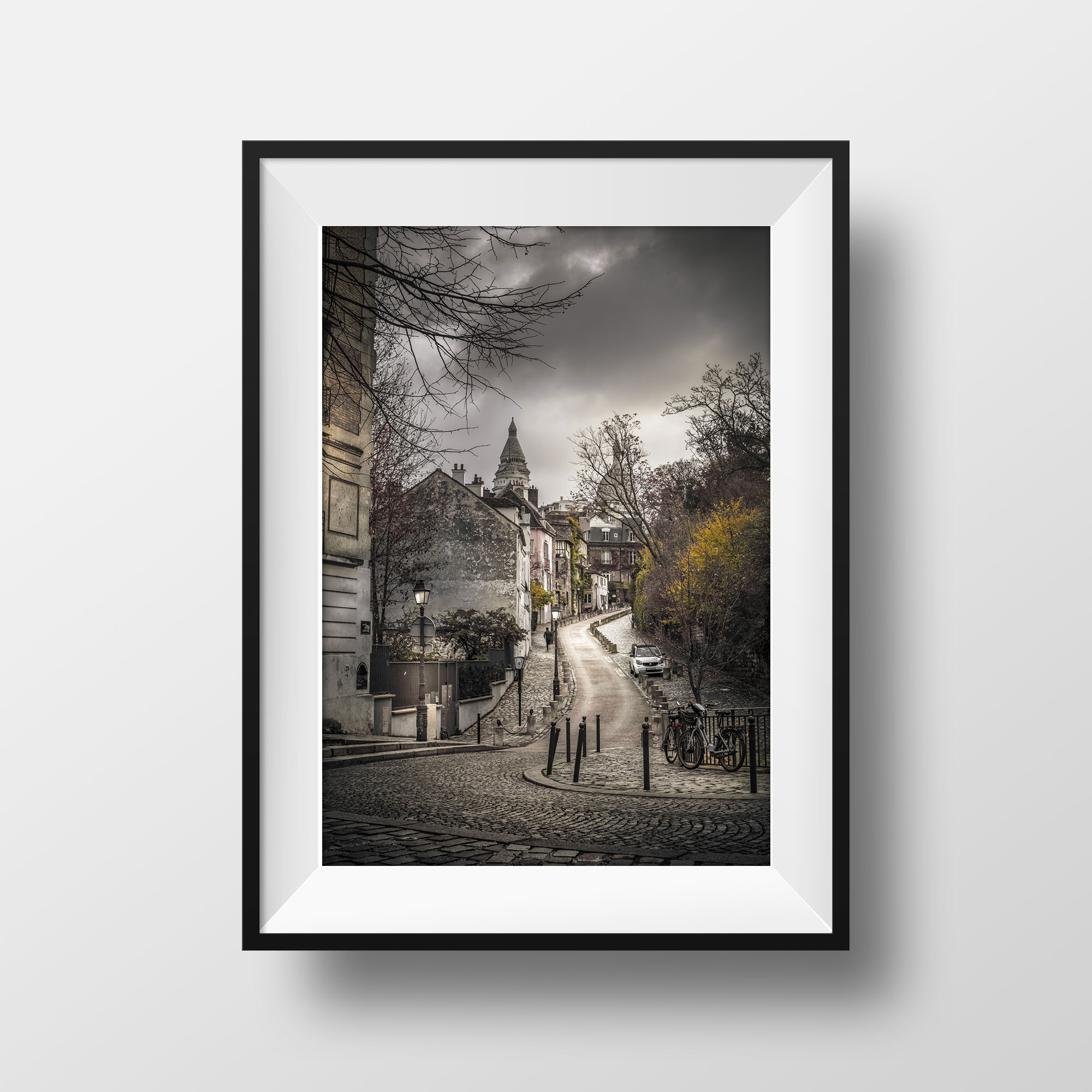 Photo de Paris Montmartre Rue de l'abreuvoir Sacré Coeur en Couleur