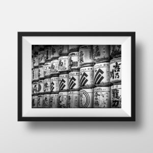 Photo Tokyo Japon Sanctuaire Jarres Saké Noir et Blanc