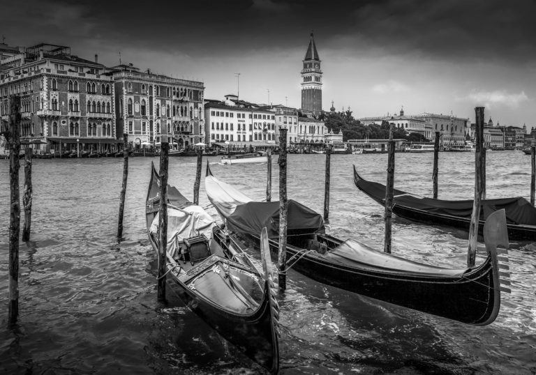 Tirage Photo Noir et Blanc Venise Gondoles