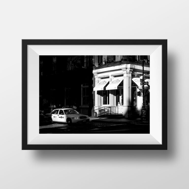 Tirage Photo Noir et Blanc New-York –  Soho Taxi Photographie Scène de Rue Poster Image Affiche Décoration Murale