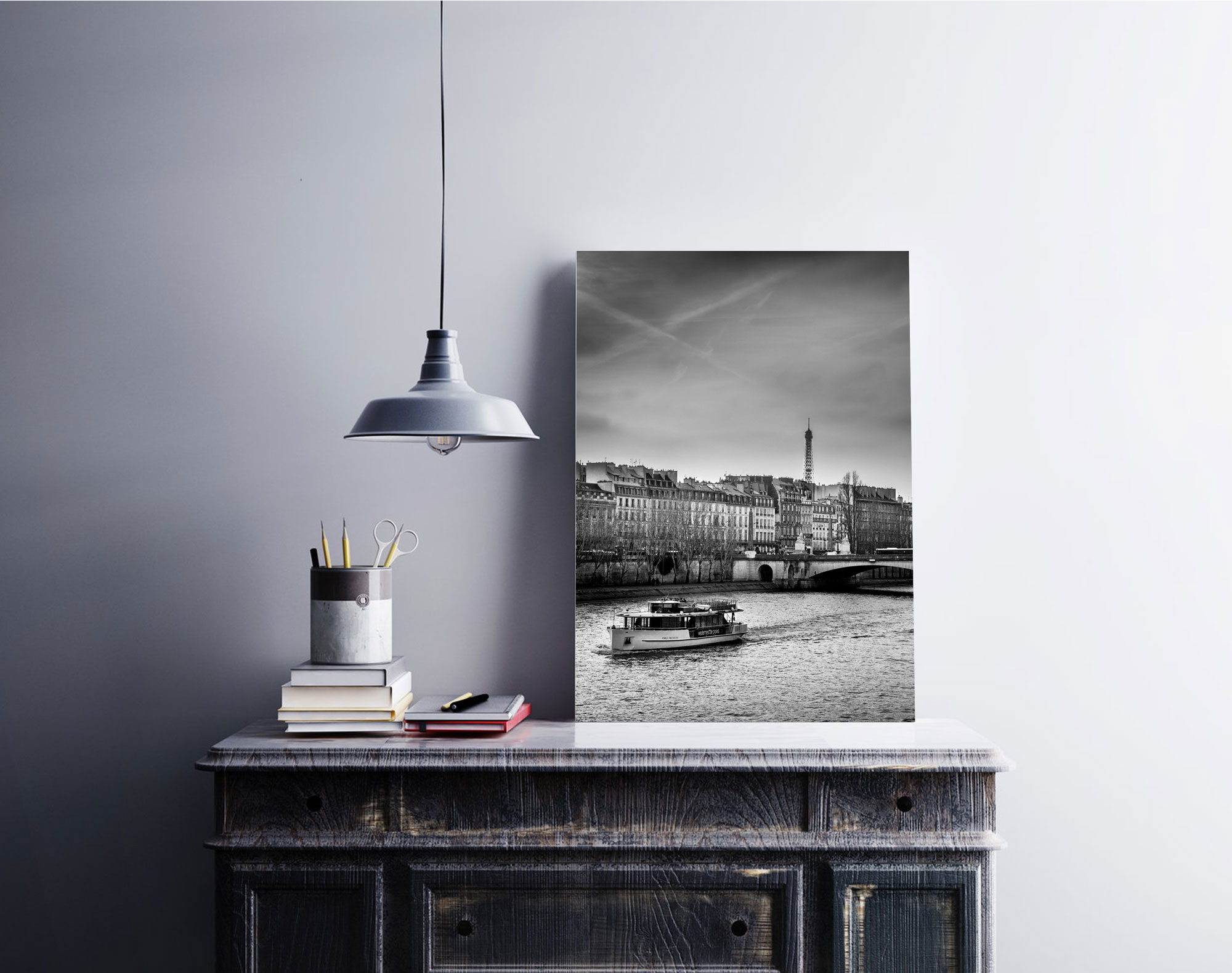 Photo Paris Noir et Blanc - La Seine Les Quais et la Tour Eiffel
