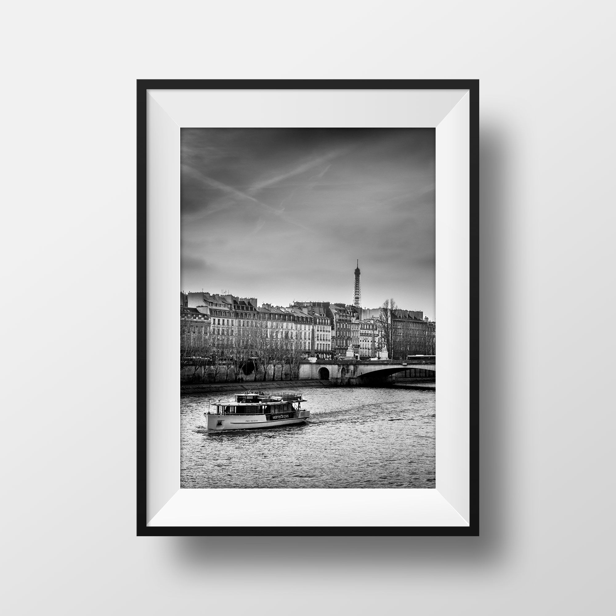 Photo Paris Noir et Blanc - La Seine Les Quais et la Tour Eiffel