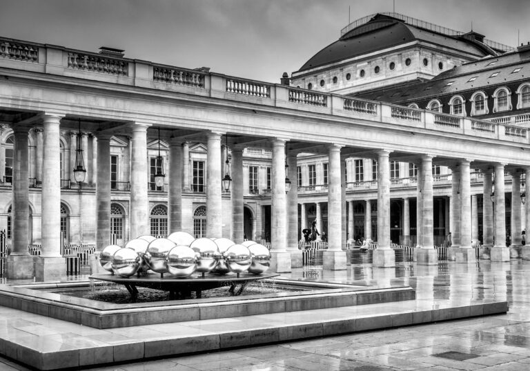Photo Paris Jardin du Palais Royal Galerie d'Orléans