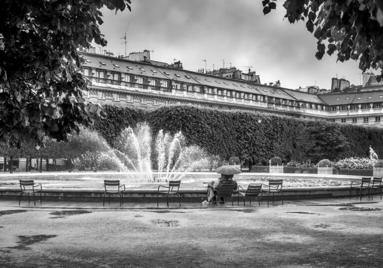 Tirage Photo Paris Jardin du Palais Royal Fontaine Amoureux