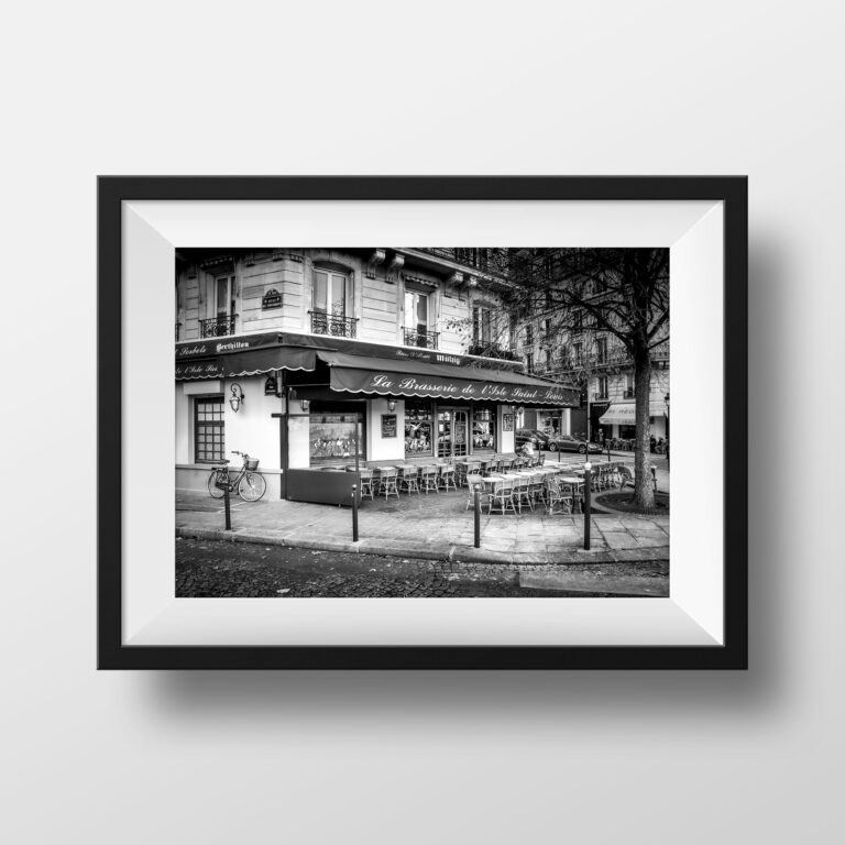 Tirage Photo de Paris – Brasserie Café Terrasse Parisiens Photographie Image Noir et Blanc Art Scène de Rue Affiche Poster Décoration Murale