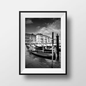 Photo Noir et Blanc Venise Canal Gondoles
