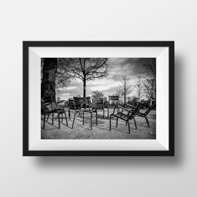 Tirage Photo Paris Noir et Blanc – Chaises Jardin des Tuileries Photographie