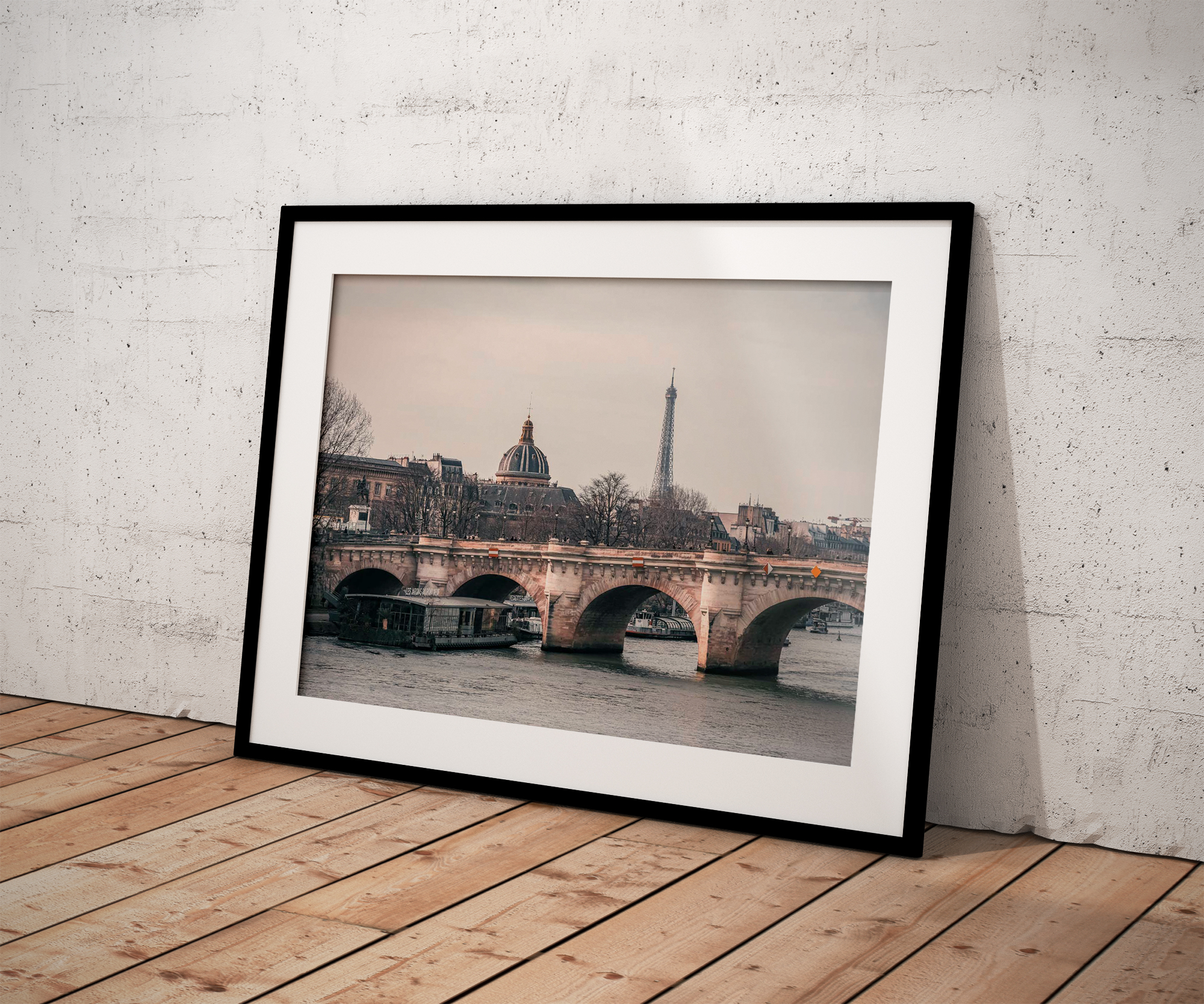 Photo de Paris Couleur Le Pont Neuf et la Tour Eiffel