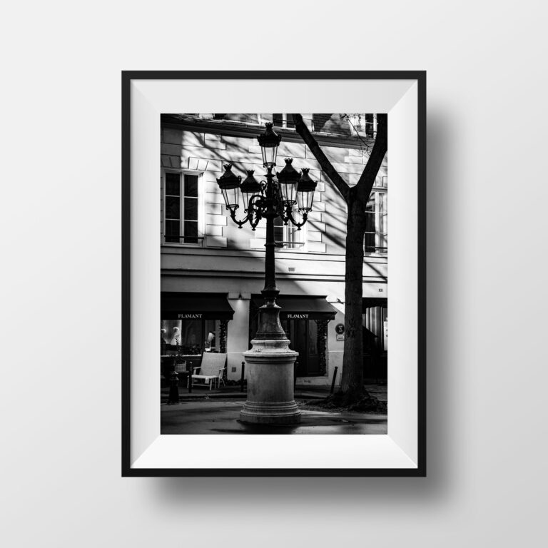 Photo de Paris en noir et blanc – Place de Furstenberg – Tirage photo artistique