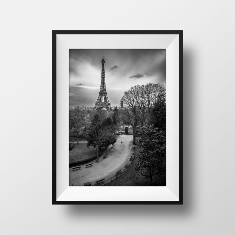 Tirage Photo Paris La Tour Eiffel  – Le Jardin du Trocadéro Silhouette