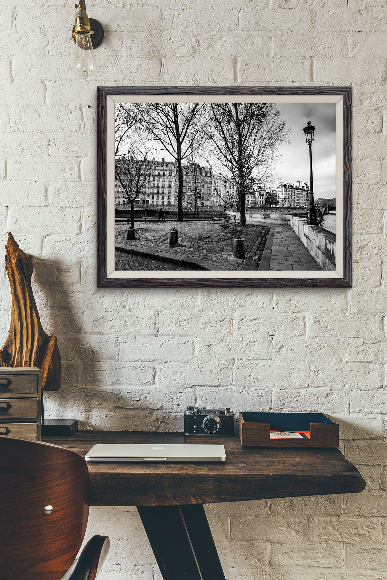 Tirage Photo Paris Ile Saint Louis - Place Louis Aragon Image en Noir et Blanc