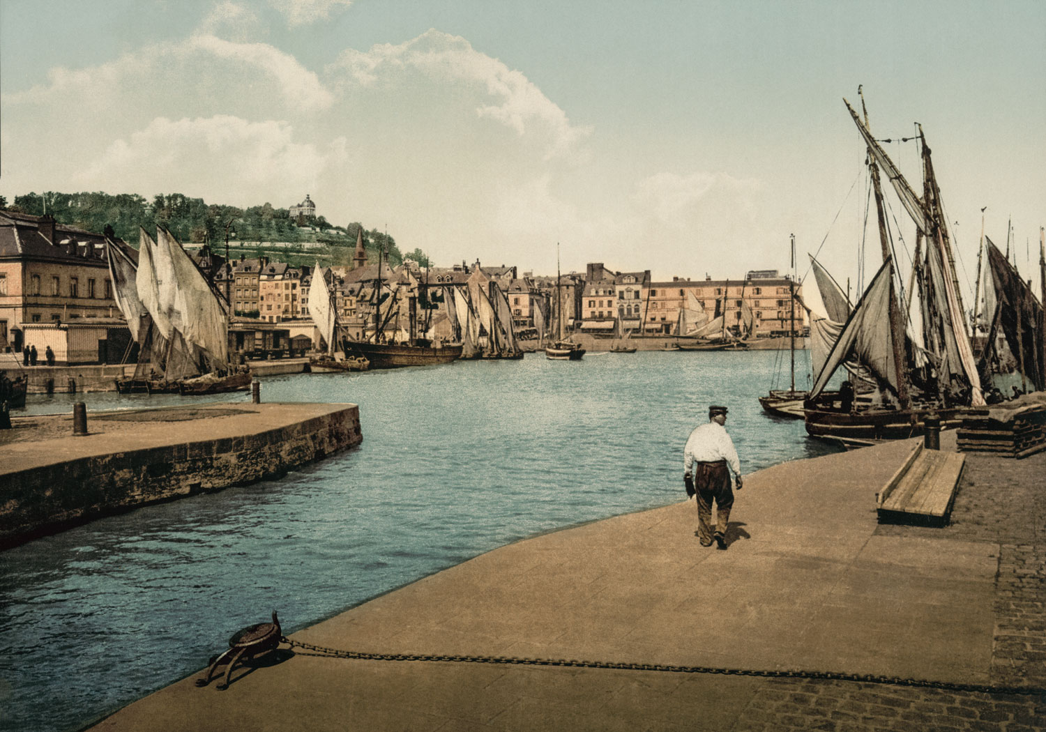 Scène du port de Honfleur en 1900 - photographie ancienne restaurée