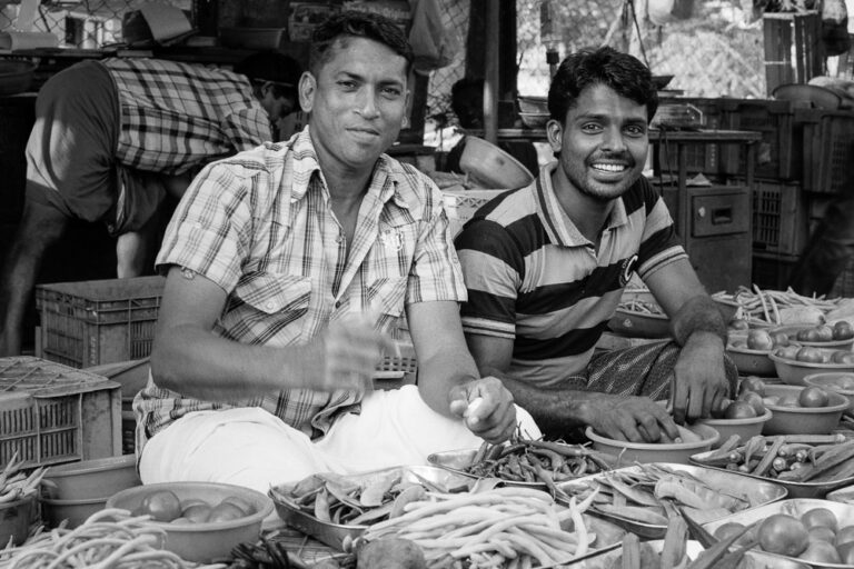 Cochin Inde marché vendeurs de légumes