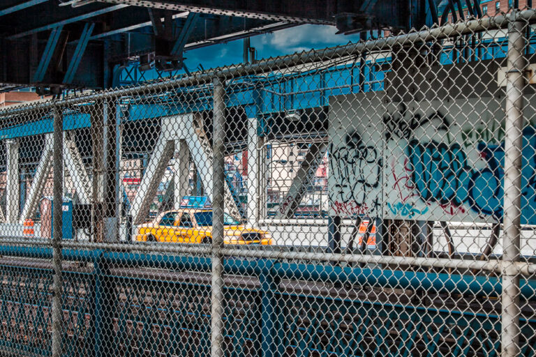 New-York Manhattan Bridge Yellow Cab